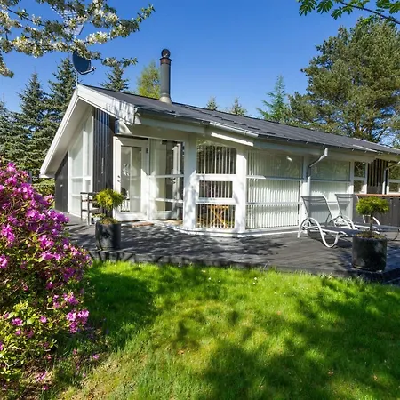 Vakantiehuis Nafne - 500m From The Sea By Interhome Hals